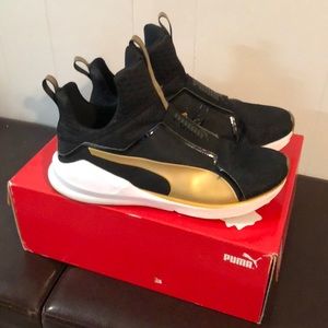 Women’s Puma Fierce shoes size 9